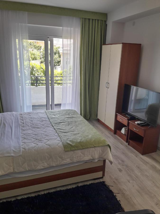 Apartments Stojanovic Улцинь Екстер'єр фото