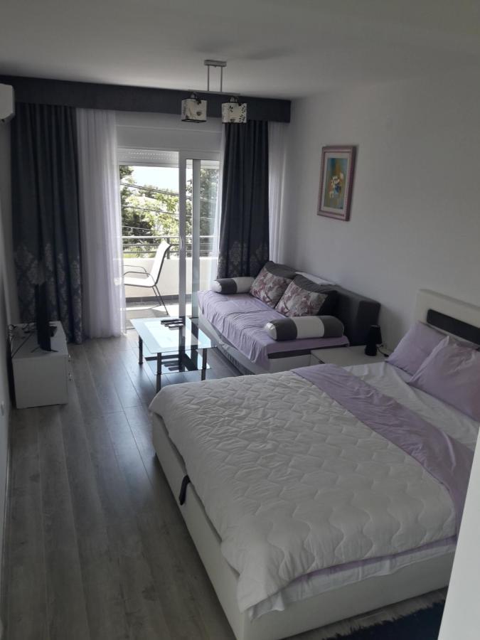 Apartments Stojanovic Улцинь Екстер'єр фото