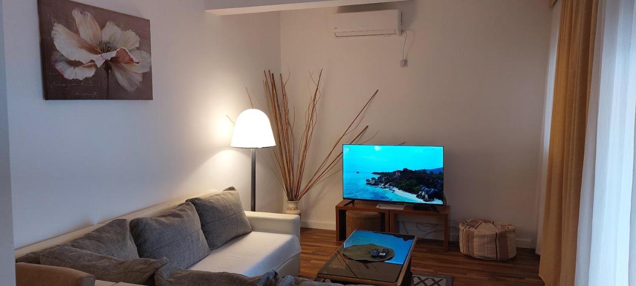 Apartments Stojanovic Улцинь Екстер'єр фото