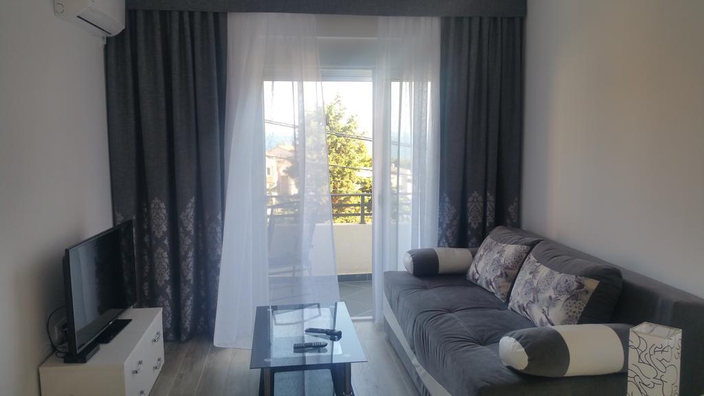 Apartments Stojanovic Улцинь Екстер'єр фото
