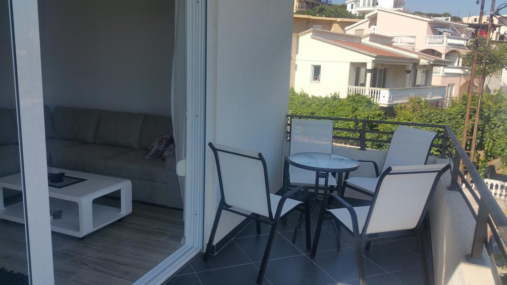 Apartments Stojanovic Улцинь Екстер'єр фото