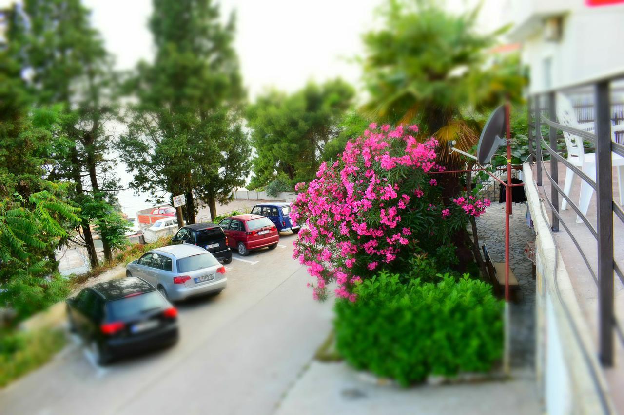 Apartments Stojanovic Улцинь Екстер'єр фото